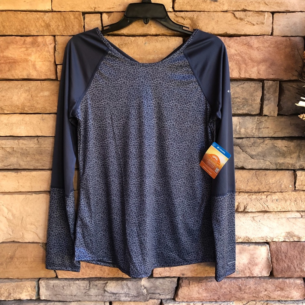 Columbia gray blue Whispering Pines active top NWT Women Small